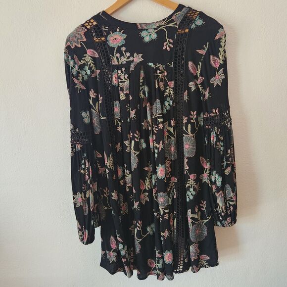 Free People Womens XS Just The Two Of Us Black Boho Tunic Peasant Floral Top - Picture 3 of 11